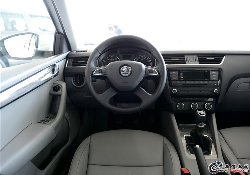 明銳車型 內(nèi)飾圖
